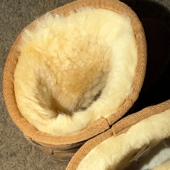 UGG Classic II Boot - Little Kid / Big Kid - Chestnut - Picture 8 of 10